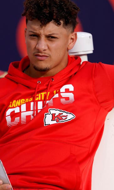 Mahomes returns to Chiefs practice, hasn't been ruled out for Sunday